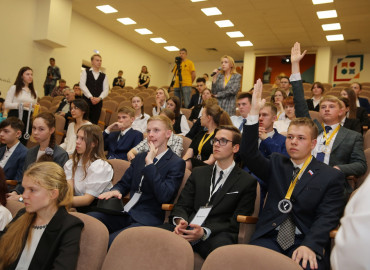 Шестеро школьников из Свердловской области примут участие в передаче «Умники и умницы»